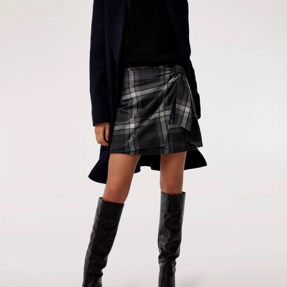 Aritzia Dresses & Skirts - Aritzia Wilfred Dorine Plaid Wrap Skirt US2 BNWT